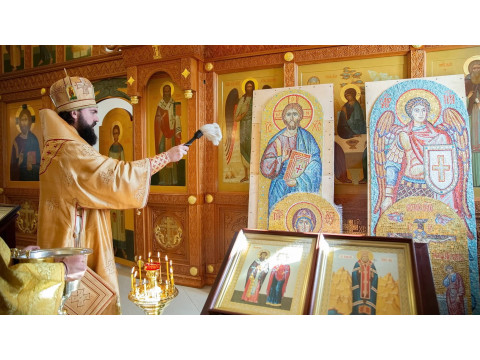 Освящение иконы: где и как провести обряд